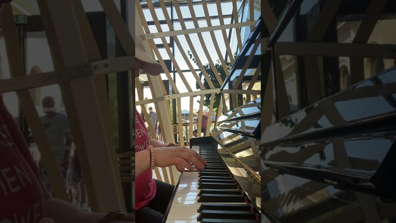 A peaceful requiem in a French train station - Amanda Miller