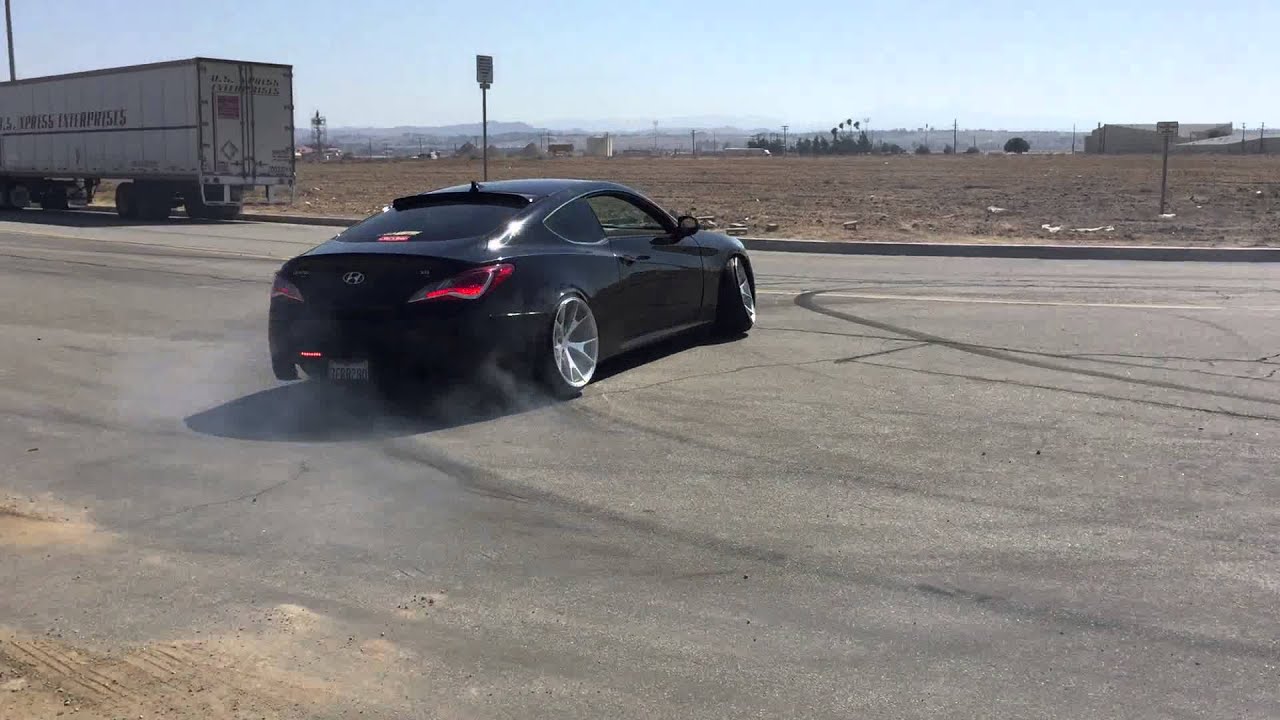Genesis coupe drifting