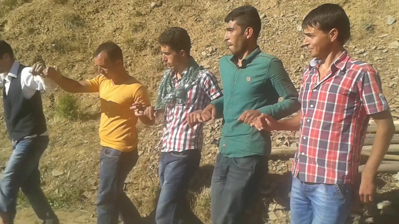 Akbaşak köyü gençleri