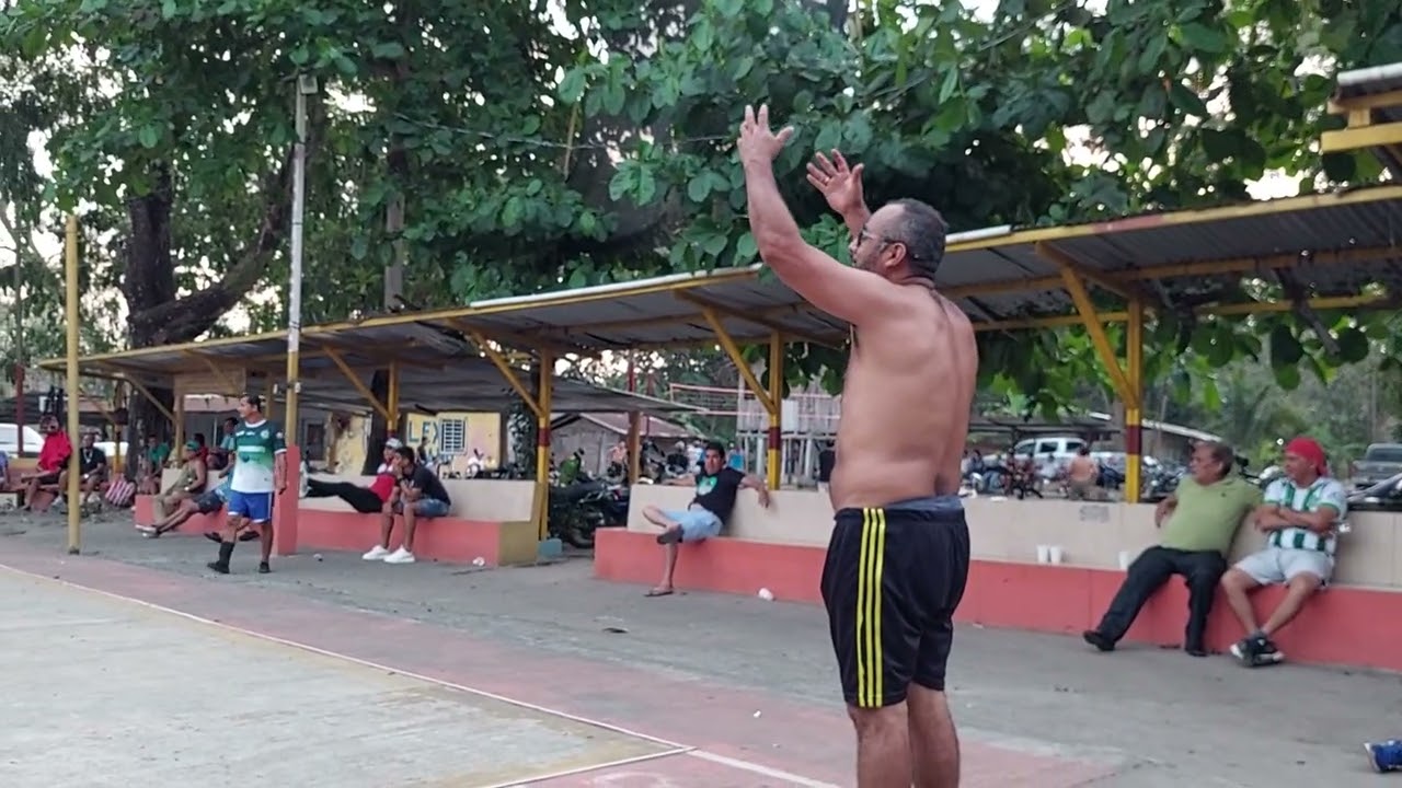 VOLEY BALZAR 8/11/2025 EL GATO CON CARELOCO Y POZO VS GUANCHICHE CON DON LEONARD Y LA VACA. 
