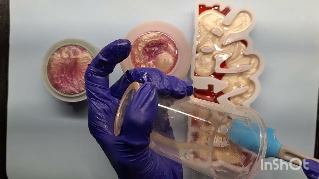 #168 Ничто так не напоминает о весне, как цветок (в вазе)