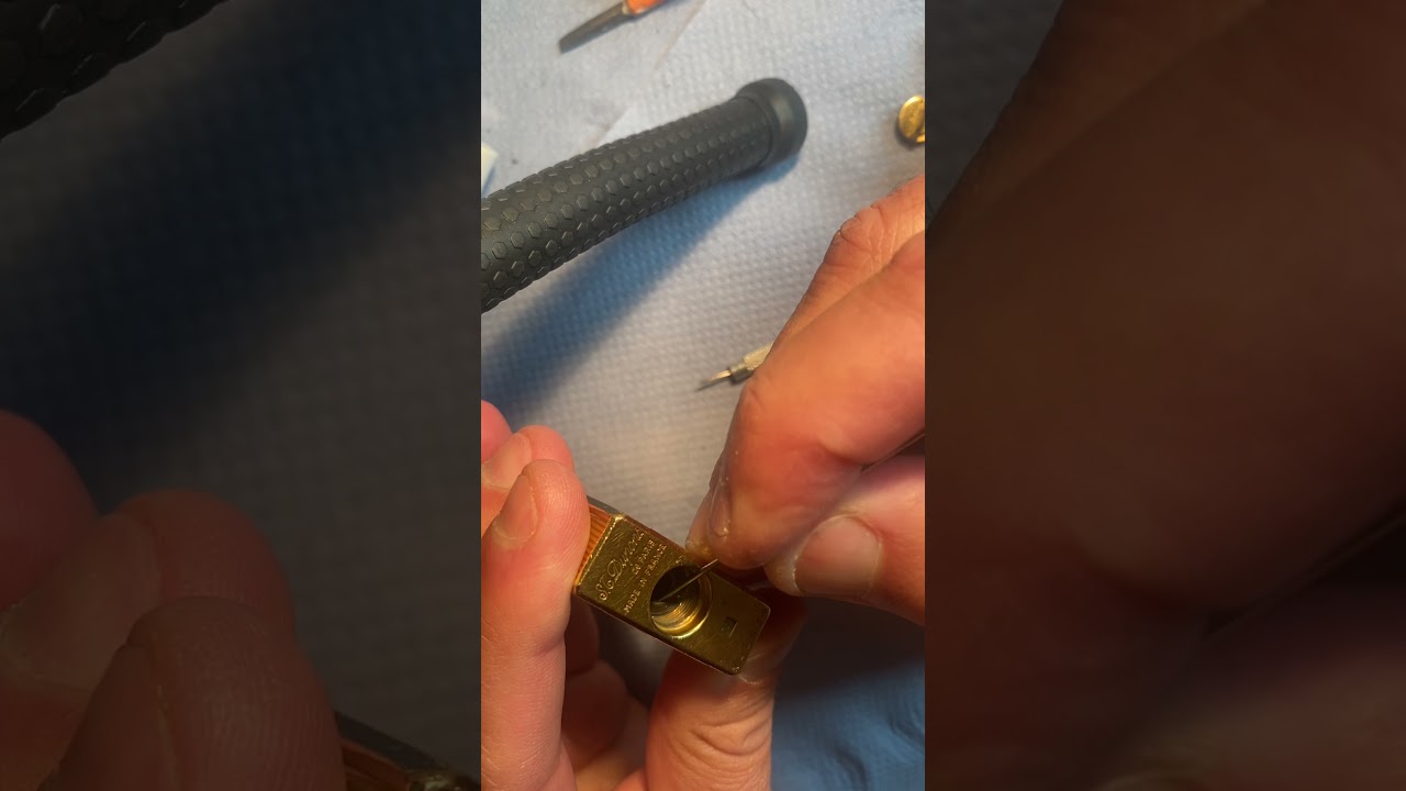 St Dupont lighter repair,change O ring on Dupont Windsdor large line 1 lacque de chine BR model.
