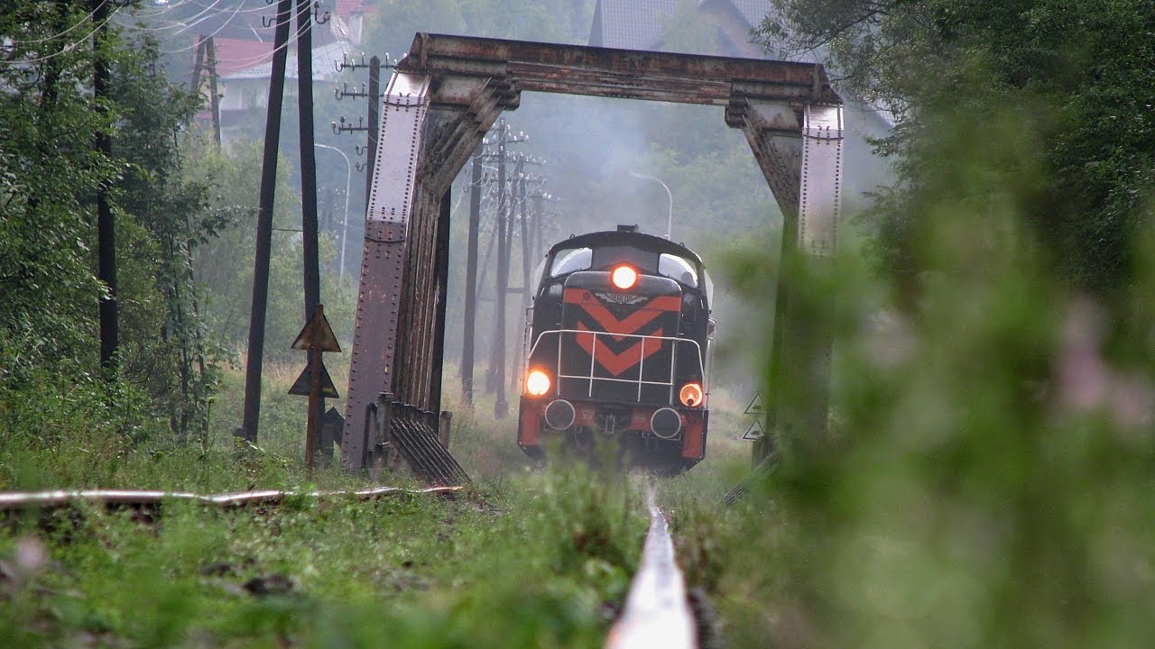 SM42-1031 z pociągiem retro na linii kolejowej nr 104 przez Beskid Wyspowy. 18.07.2021