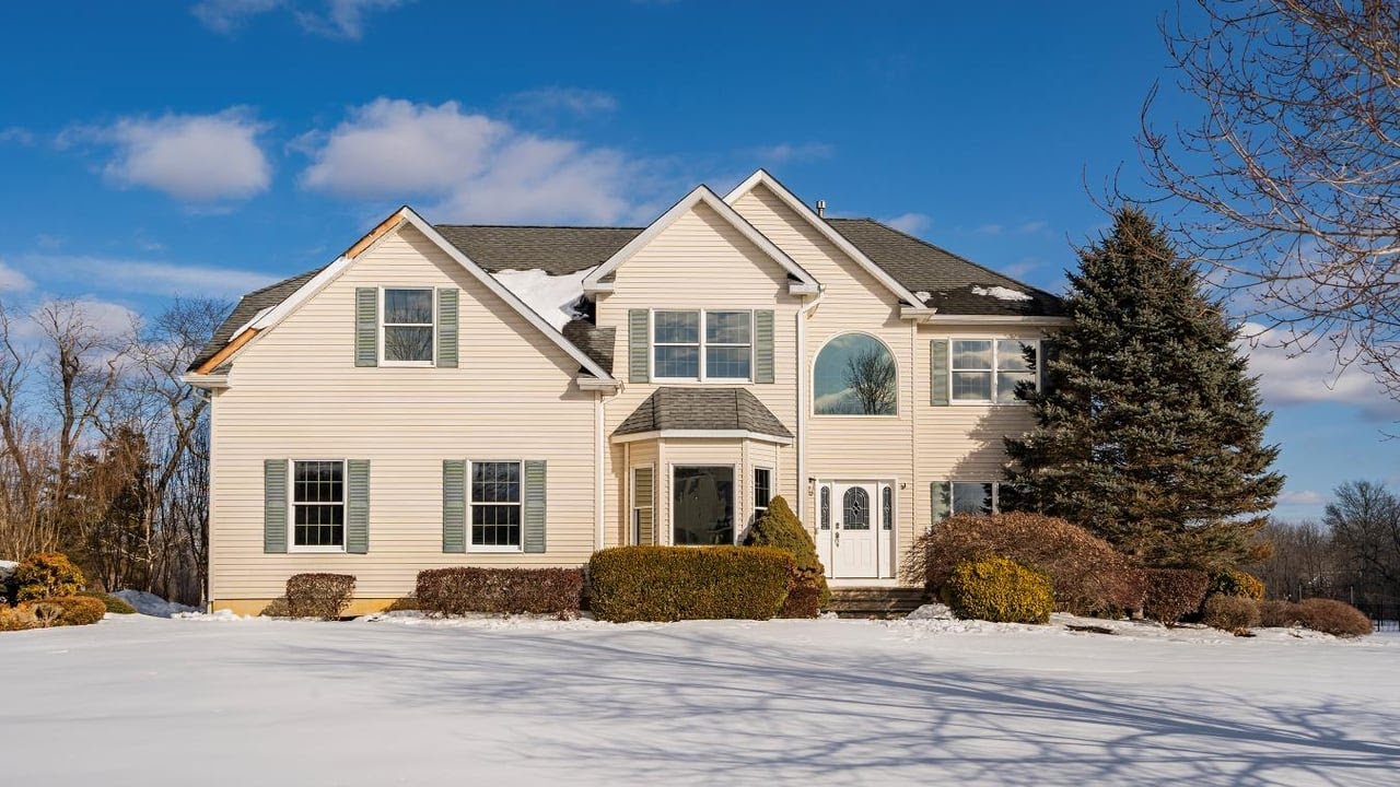 17 Cutter Ct, Cream Ridge, NJ
