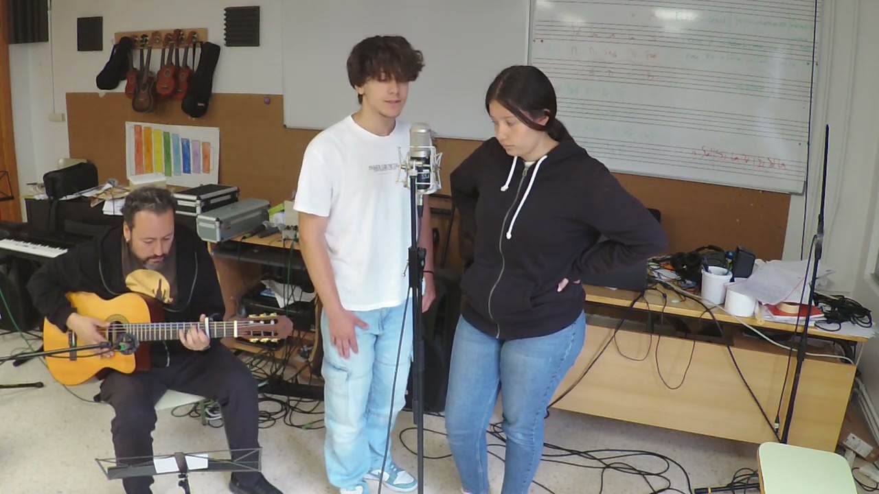 CPI de PONTECESURES - Sofía e Edgar (4º ESO) - El Bolero (Yami Safdie, Milo J)