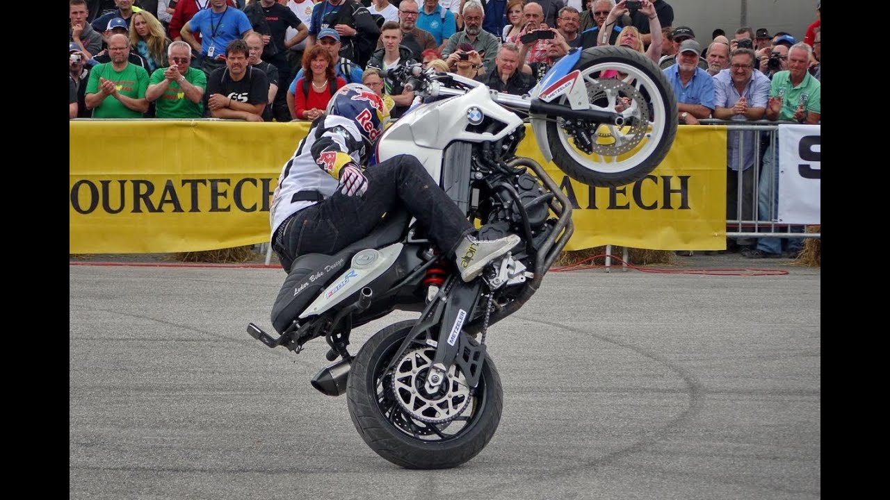 BMW F 800 R Stunt Video Chris Pfeiffer