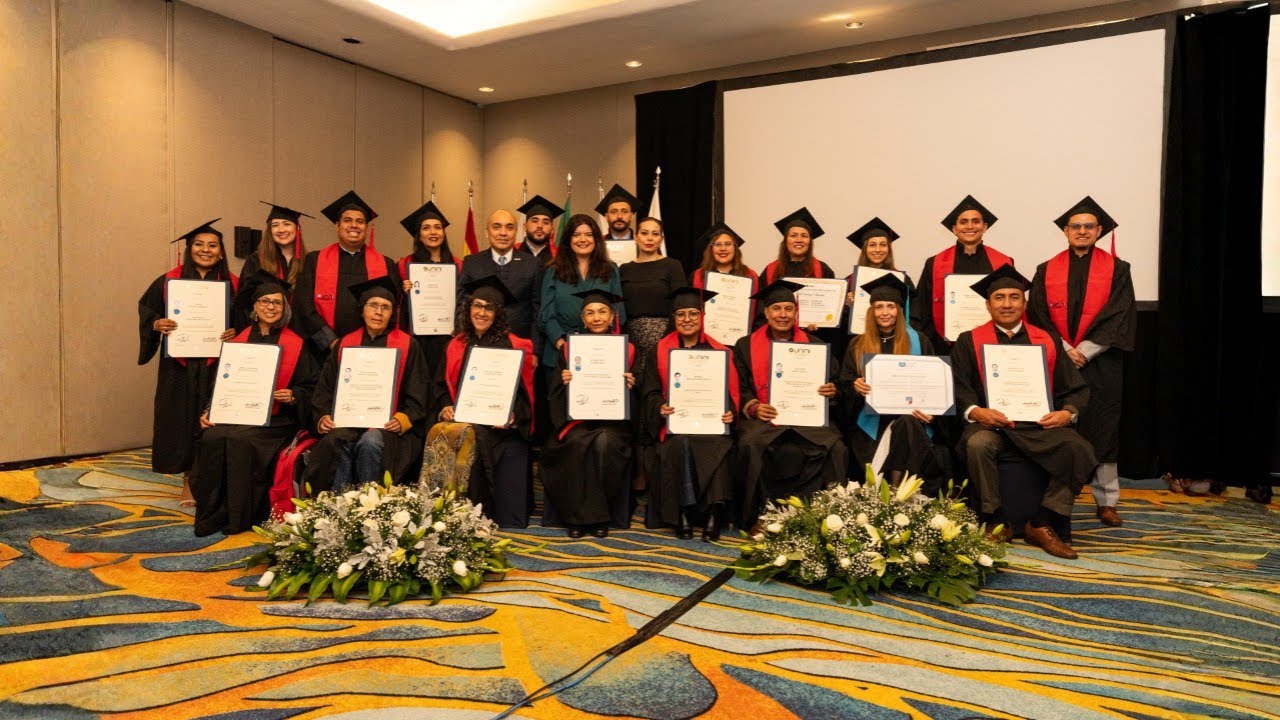 FUNIBER México celebra la entrega de títulos a sus profesionales becados 2025