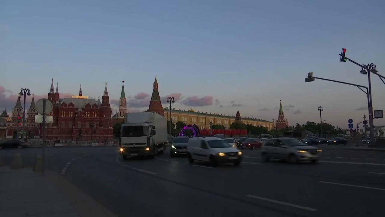 Live shots of the Kremlin in Moscow