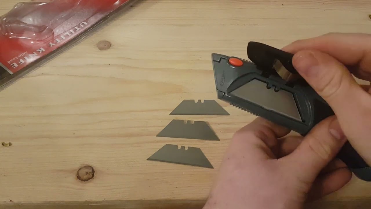 auto loading utility knife by clauss (self loading stanley knife)