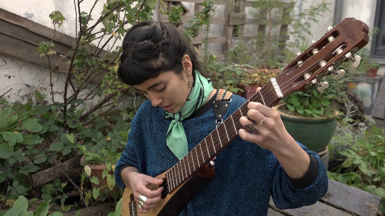 Niña hechicera (Violeta Parra) - Babela