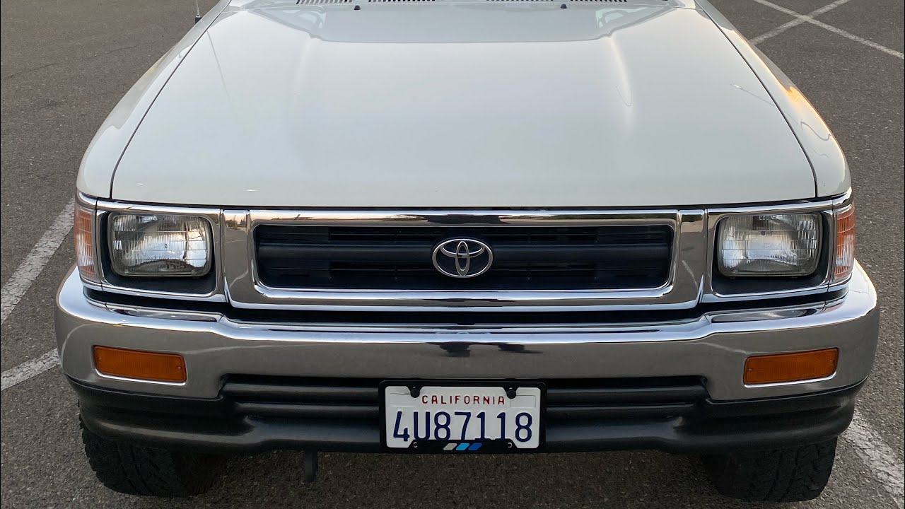 1993 Toyota Pickup 4x4 exterior and interior walk around