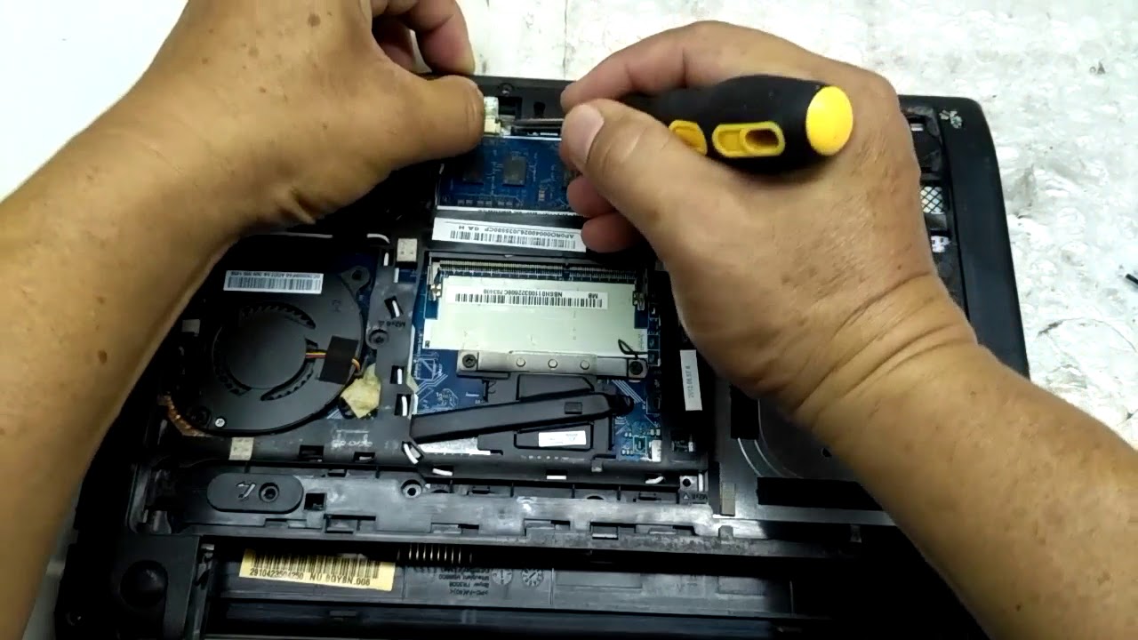 How to disassemble Acer aspire 756 notebook
