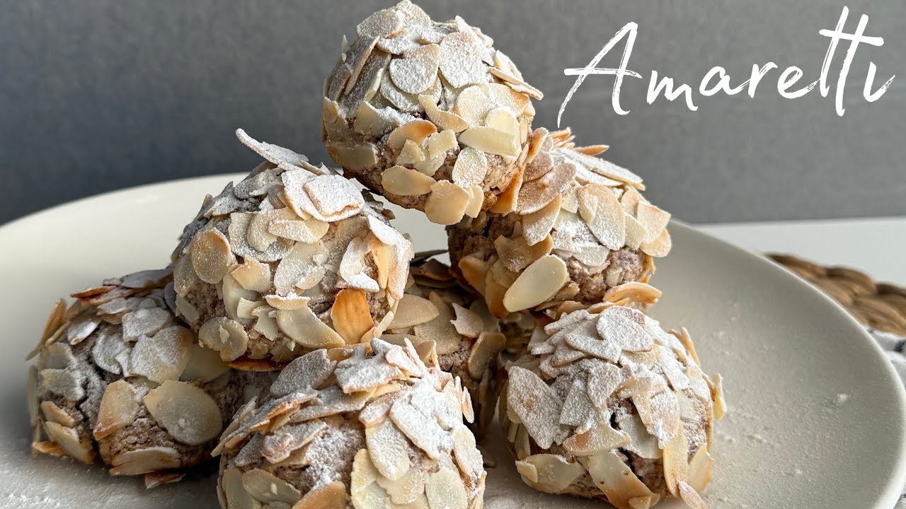 Amaretti Italian Almond Cookies • Crispy Outside, Soft Inside • Easy Almond Recipe