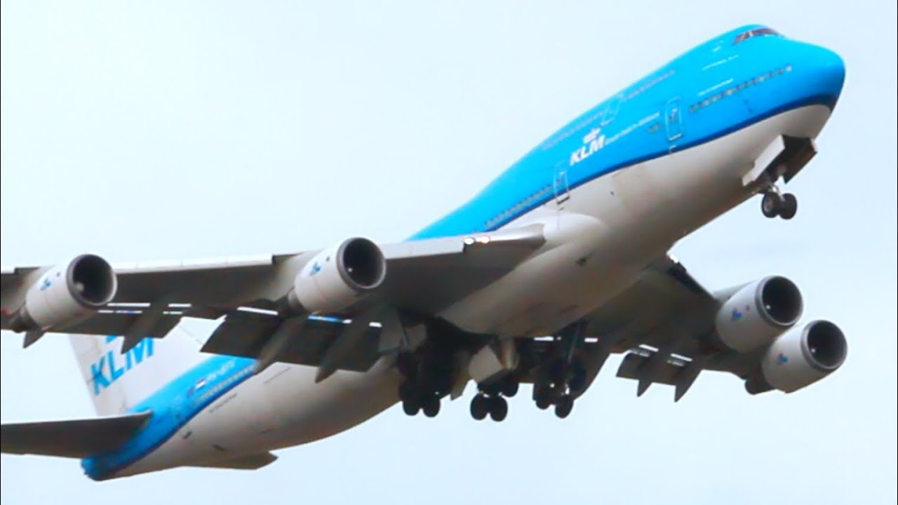 MEDICAL EMERGENCY DIVERSION | KLM Boeing 747 Combi Takeoff from Helsinki | ATC included!