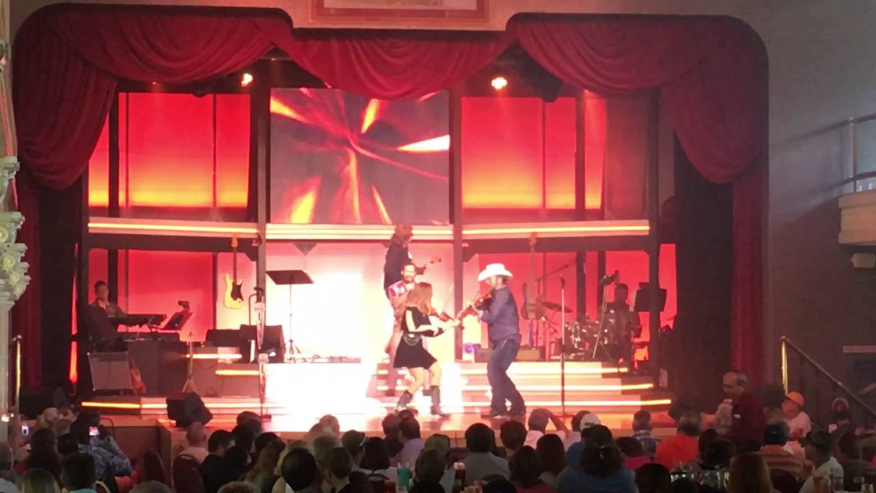 Amber Leigh on the General Jackson -showboat Opryland