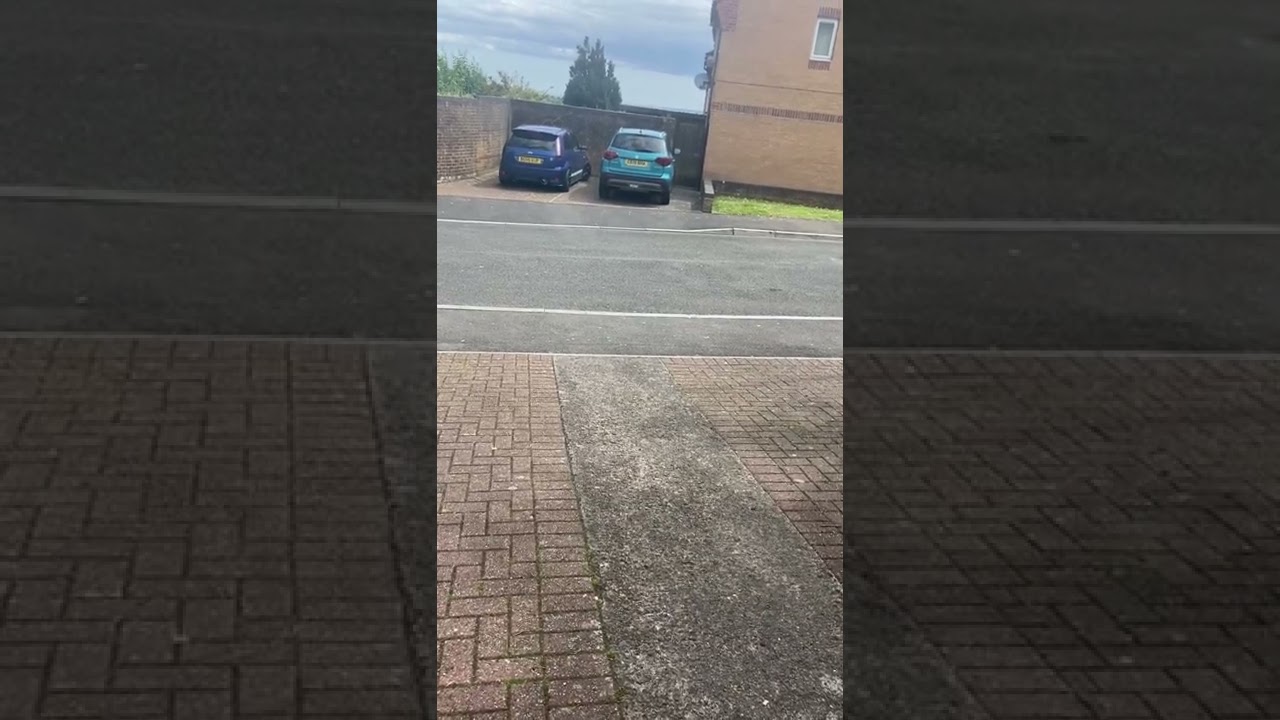 New barry taxis opened in barry South Wales 🏴󠁧󠁢󠁷󠁬󠁳󠁿