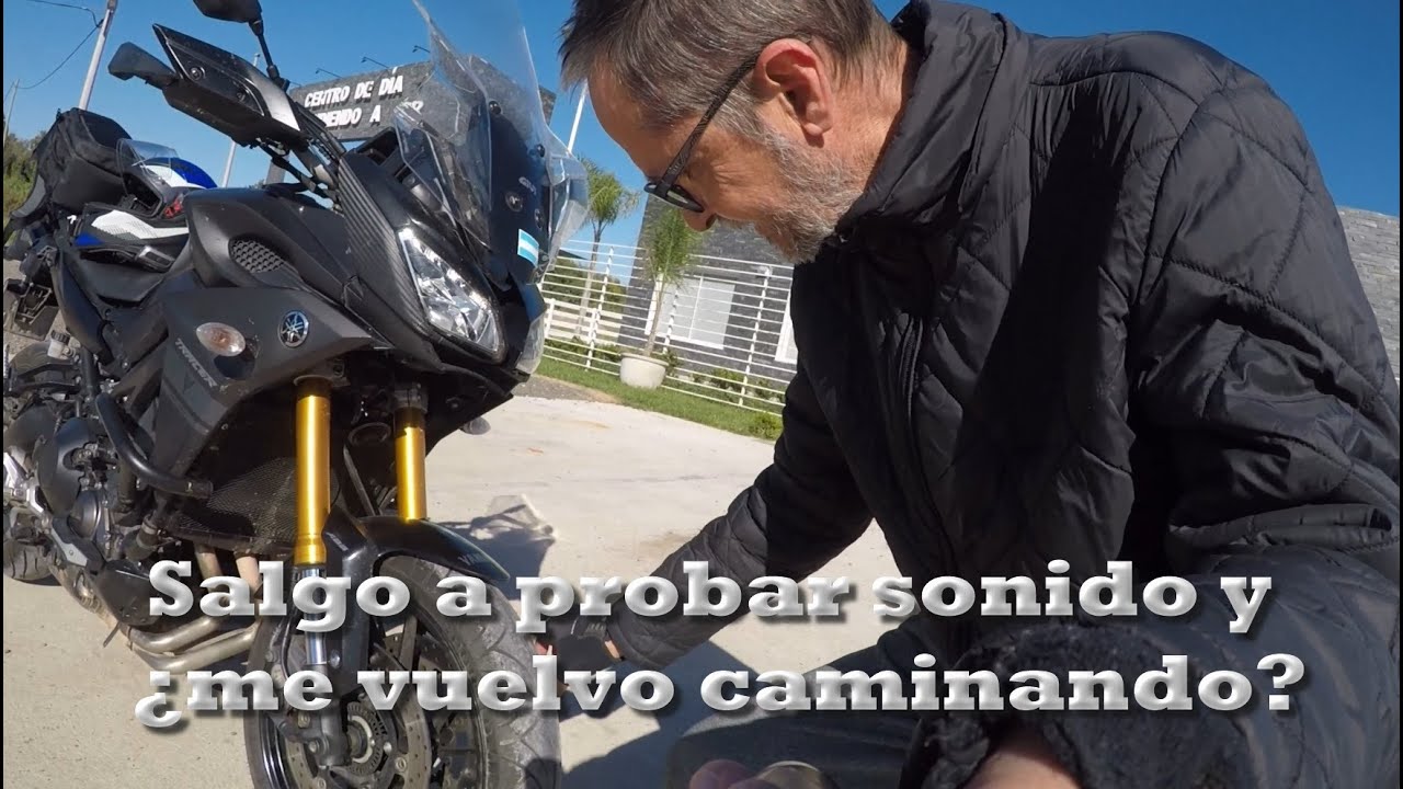 Como reparar una cubierta de moto pinchada