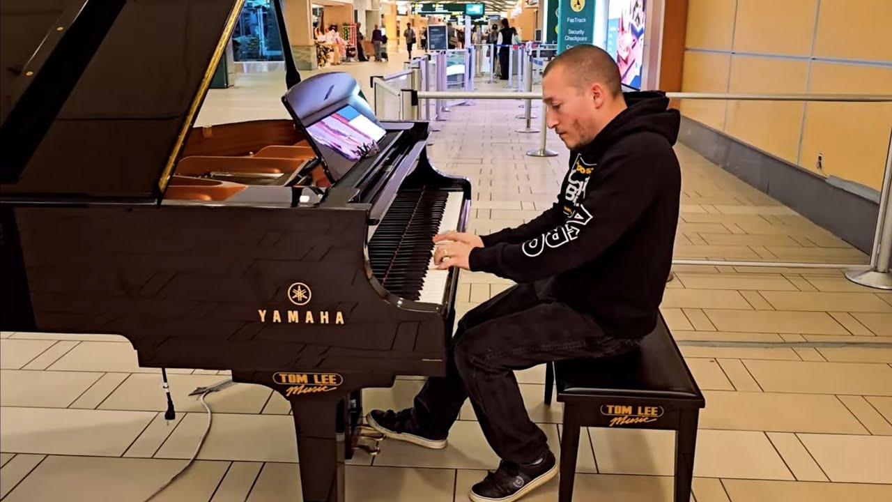 Don't Cry For Me Argentina - Evita | Public Piano (Vancouver Airport)