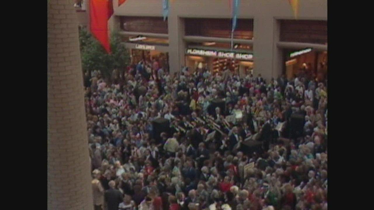 WHAS11 вновь посещает Louisville Galleria, открытую 40 лет назад