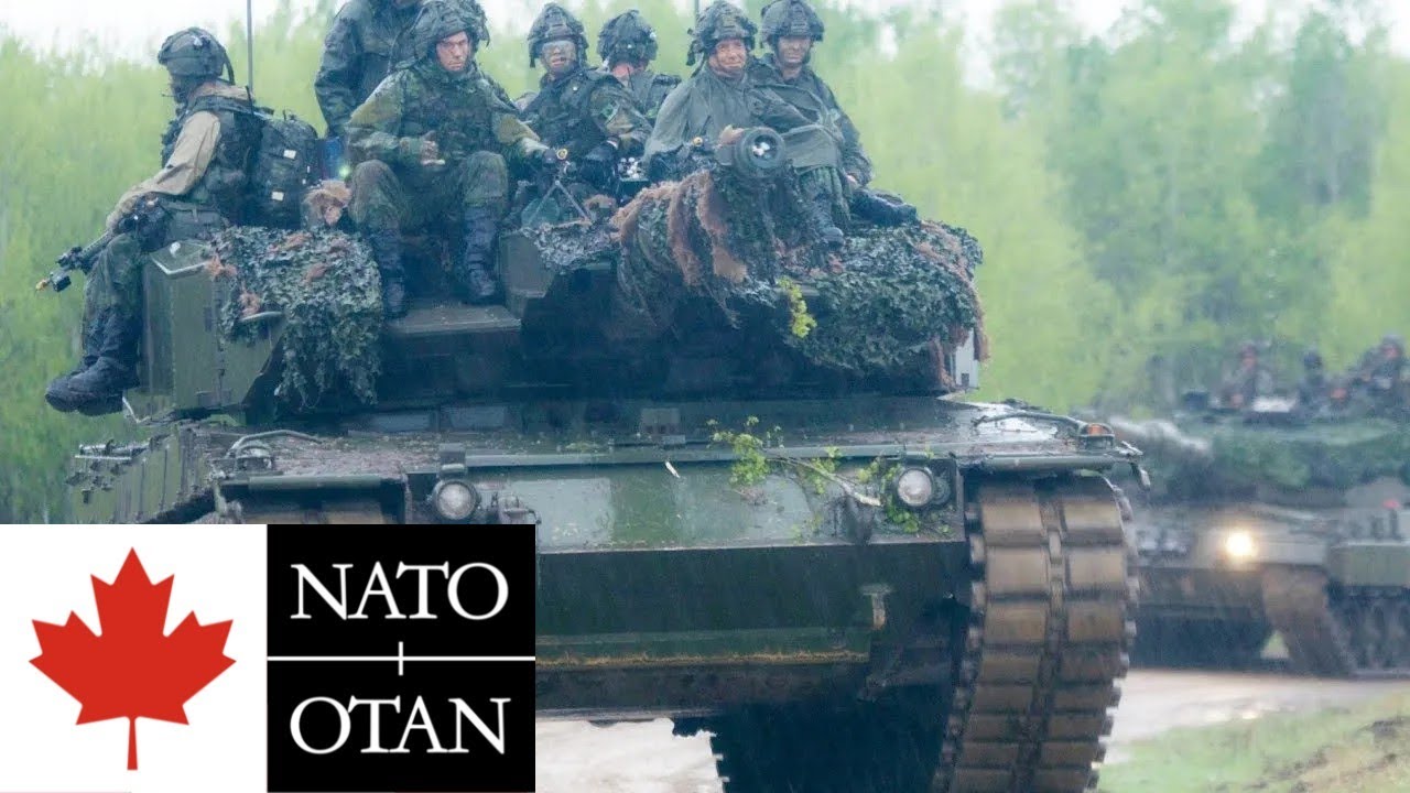 Канадская армия, НАТО. Танки Leopard 2A4 и солдаты во время боевых учений.