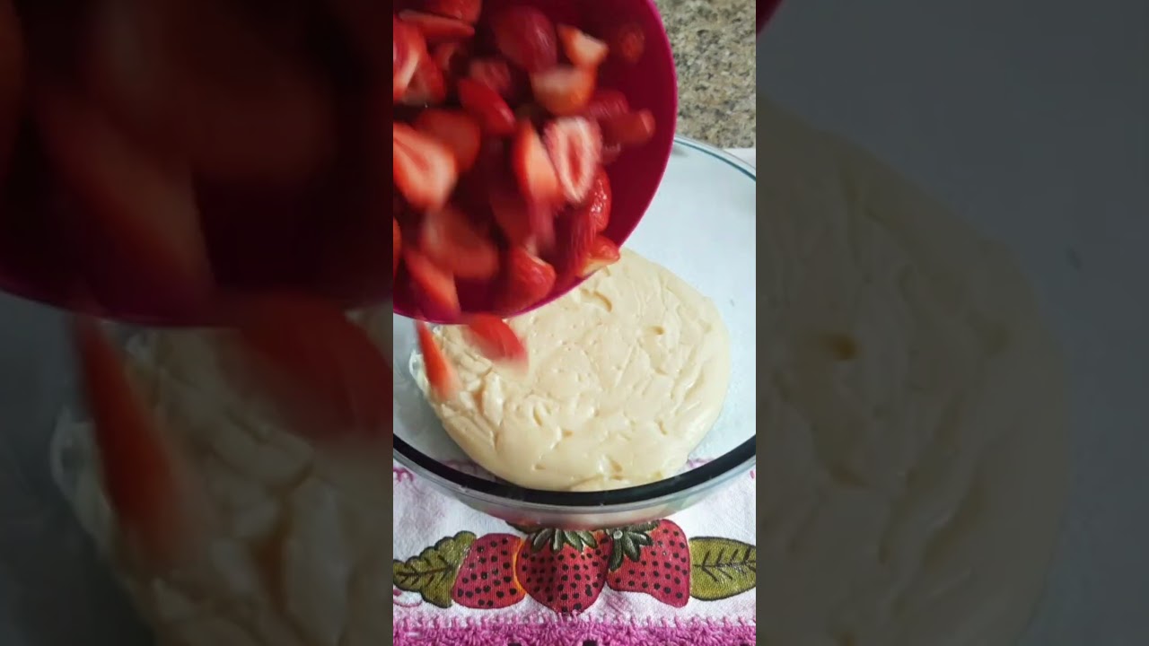 BOMBOM DE MORANGO SIMPLES, FÁCIL DE FAZER E DELICIOSO!
