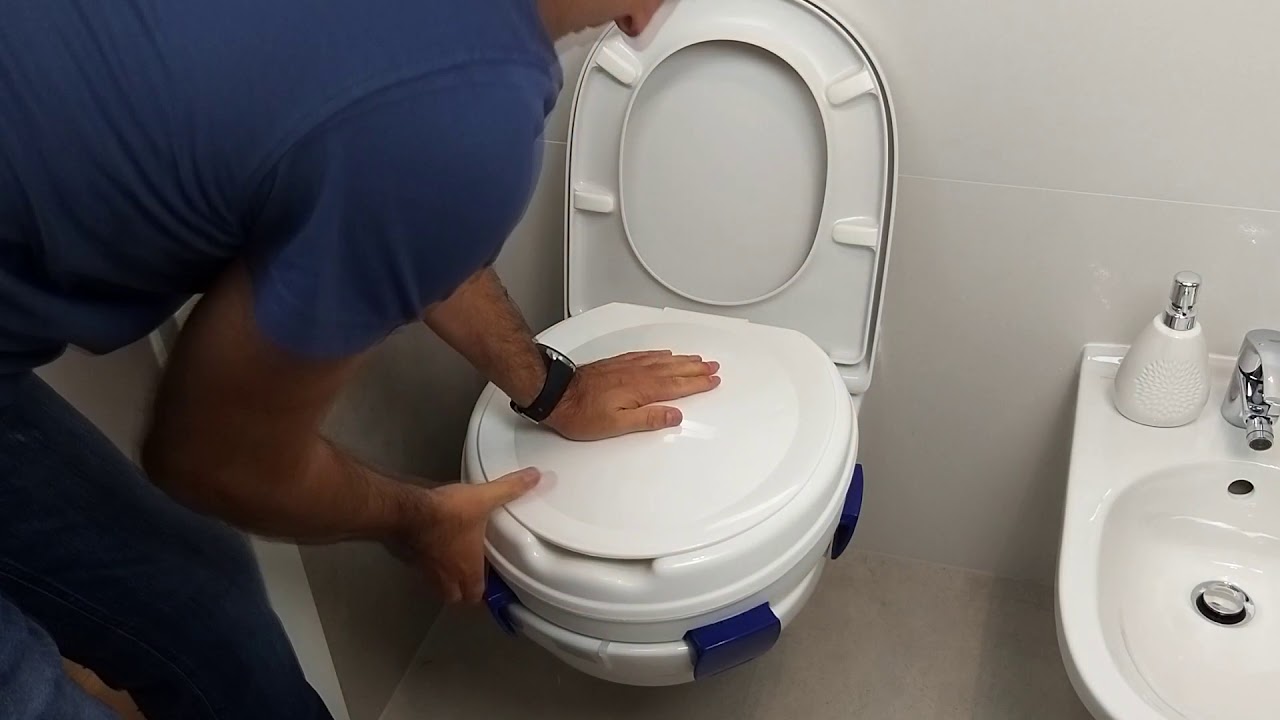 Jak zamocować nakładkę na toaletę Clipper III?