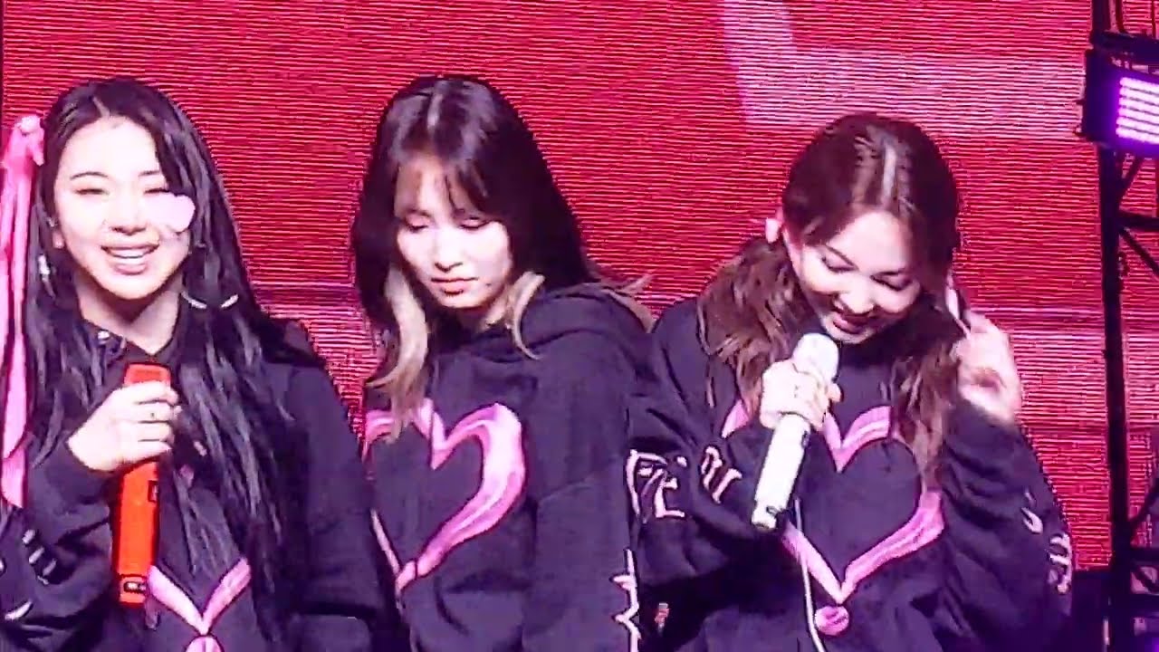 42 | SIGNAL ENCORE | TWICE 4TH WORLD TOUR III | NY UBS ARENA | DAY 2 | FEB 27, 2022 | 220227