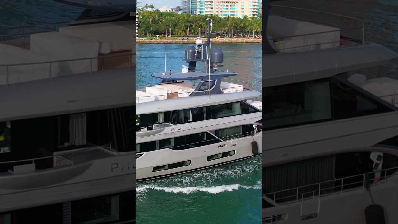 2025 IS GOING TO BE MY YEAR! YACHT SPOTTER MIAMI.