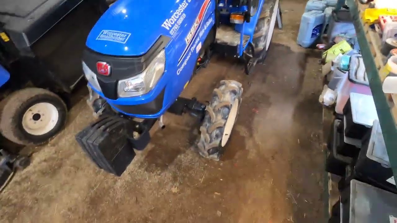 Oil Filter + Oil change on Iseki TLE3400 Compact Tractor - Service tutorial