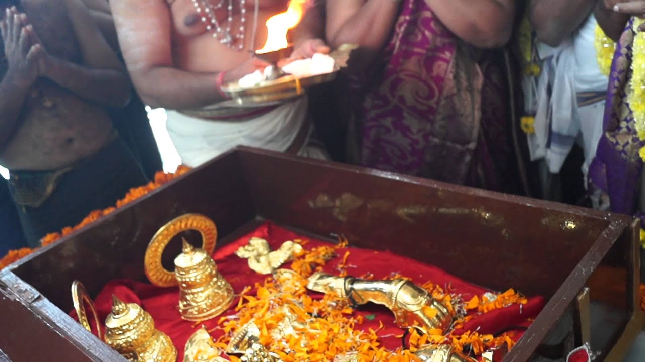 Thiruvabharanam Ayyappa Swami Tempele Live II తిరువాభరణం అయ్యప్ప స్వామి శబరిమల ఊరేగింపు #Stv Bhakthi