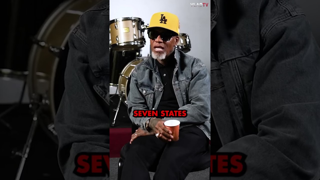 DL Hughley и Влад спорят о шоу Bad Bunny на Суперкубке