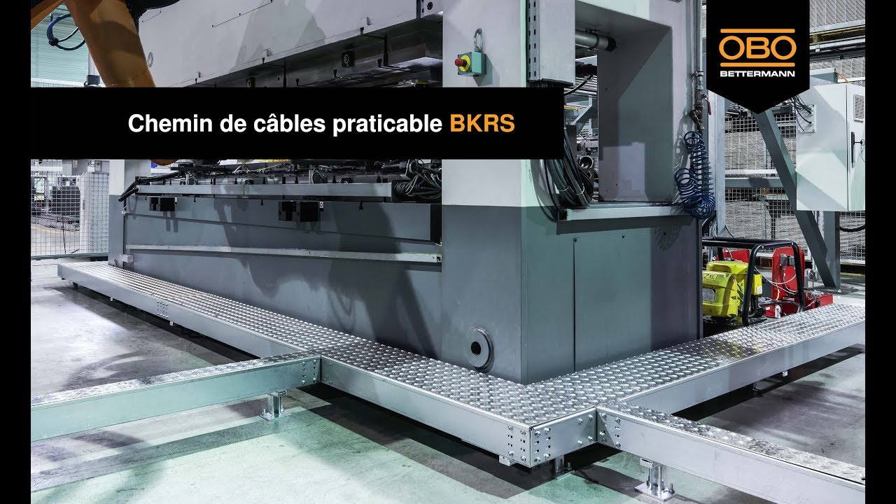 Montage chemins de c&acirc;bles praticable BKRS