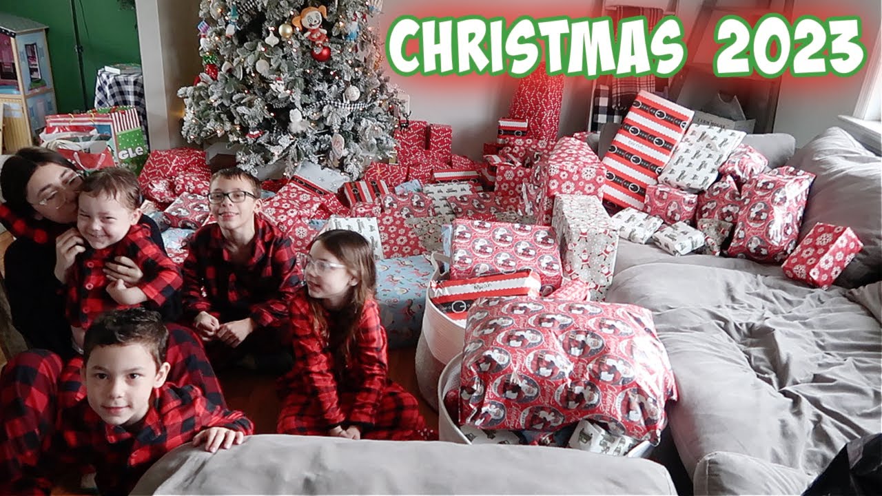 What I Got For Christmas 2023- Christmas Morning Opening Gifts