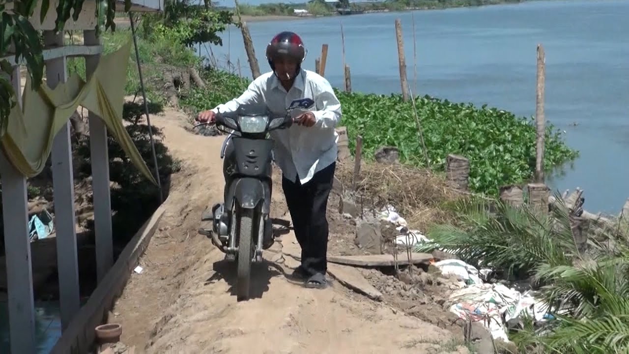 Tin tức 24h: Bến Tre sạt lở nghi&ecirc;m trọng đ&ecirc; bao cồn Ph&uacute; B&igrave;nh