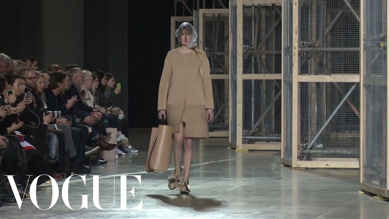 Christopher Kane Fall 2016 Ready-to-Wear | London Fashion Week