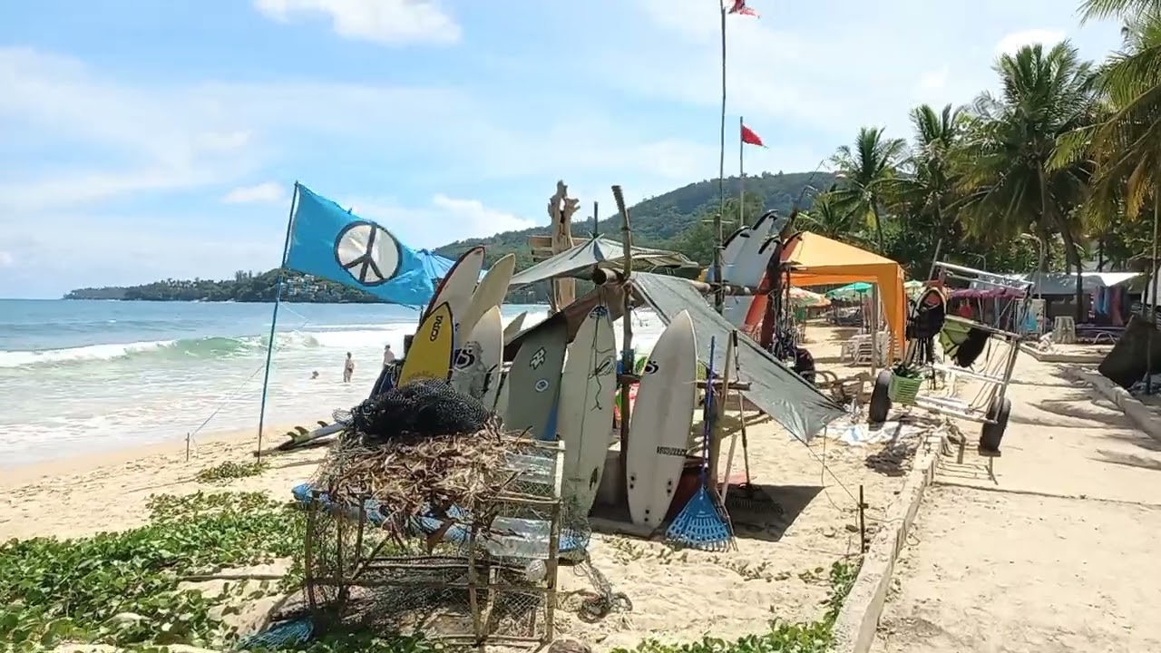 Kamala Beach im Juli