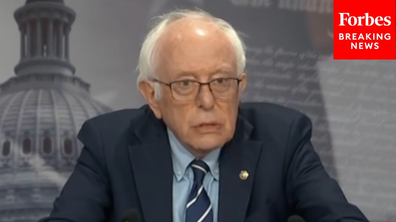 Берни Сандерс зачитал цитаты &laquo;технологических олигархов&raquo;, обсуждающих, как искусственный интеллек...