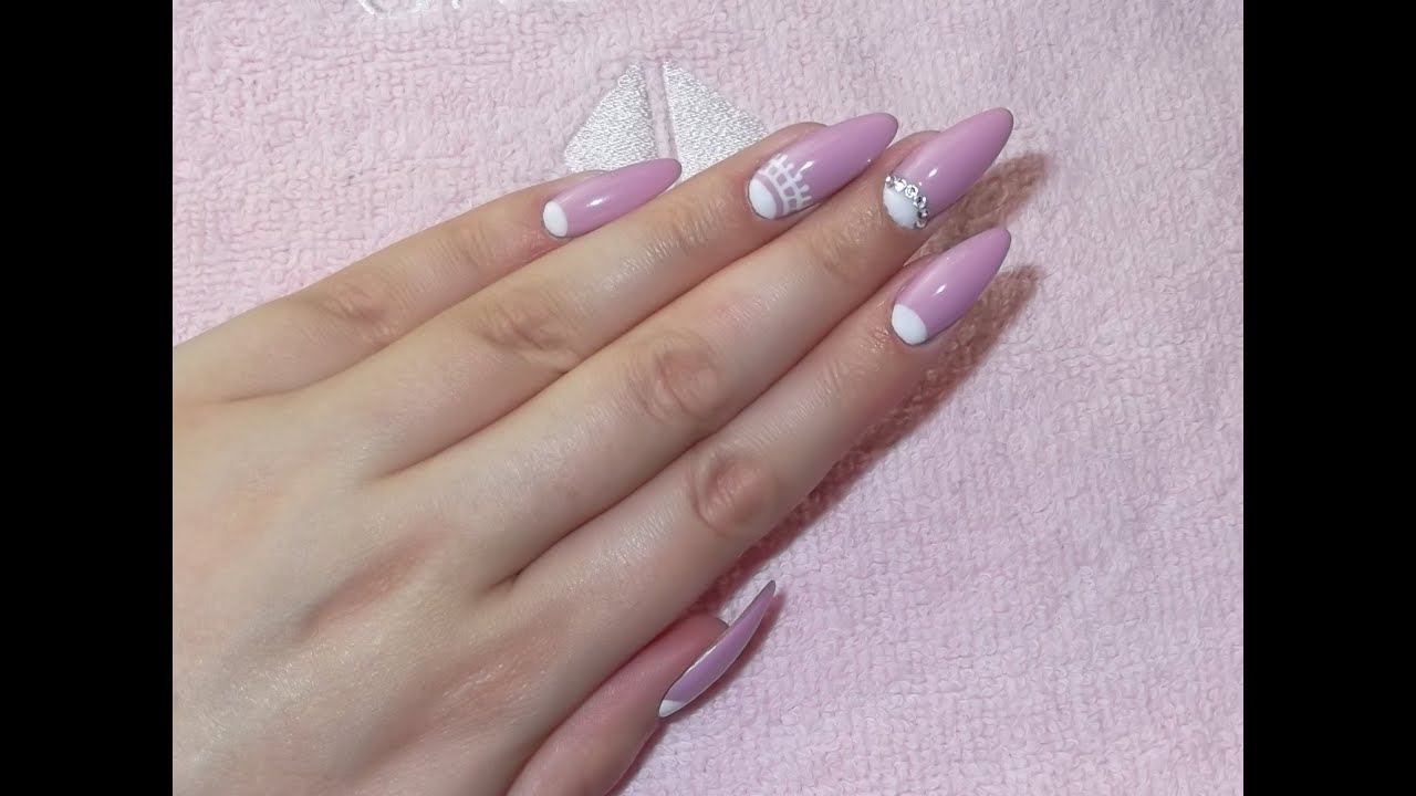 Moon manicure Semilac