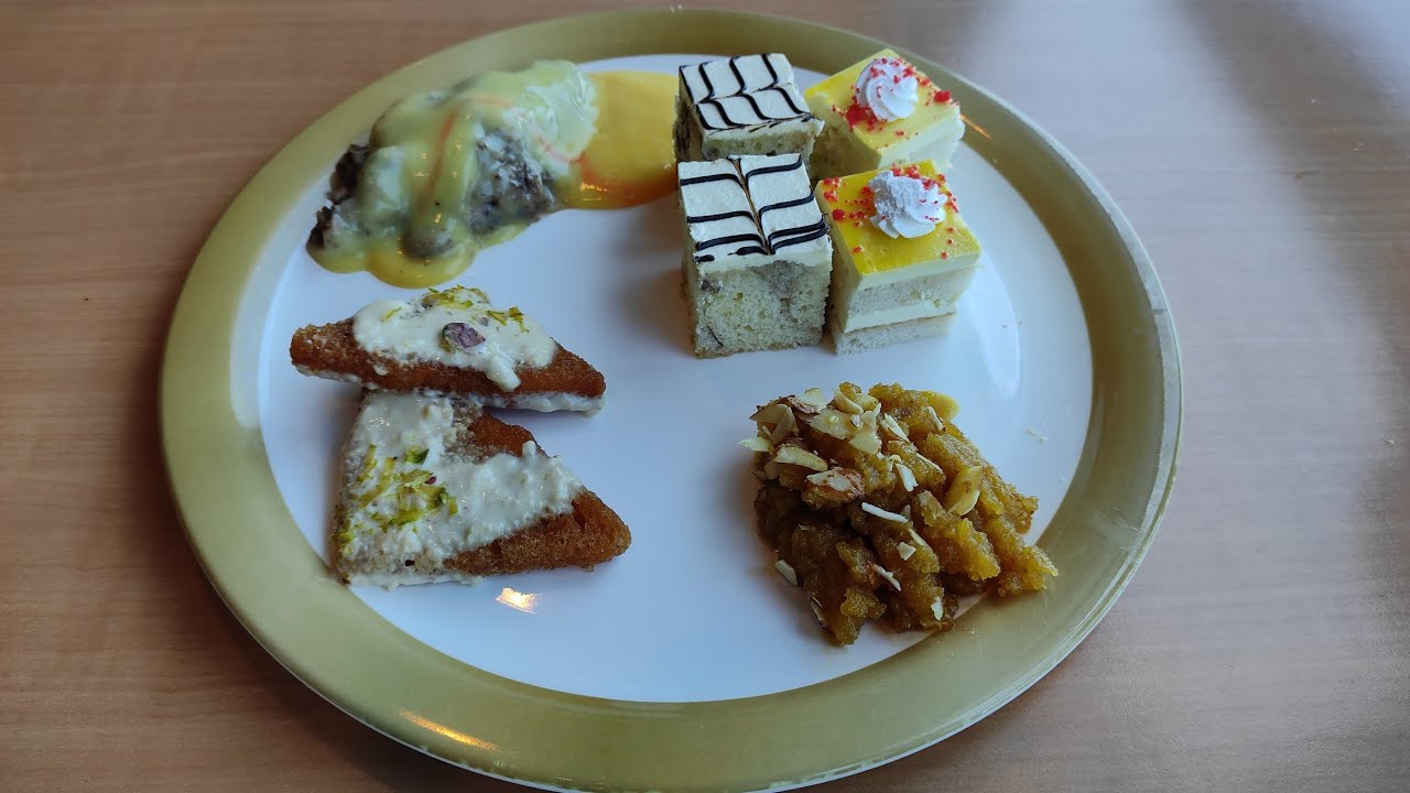 Food Spread on Cordelia Cruise Ship | Breakfast, Lunch, Dinner buffet details on Cordelia Cruises