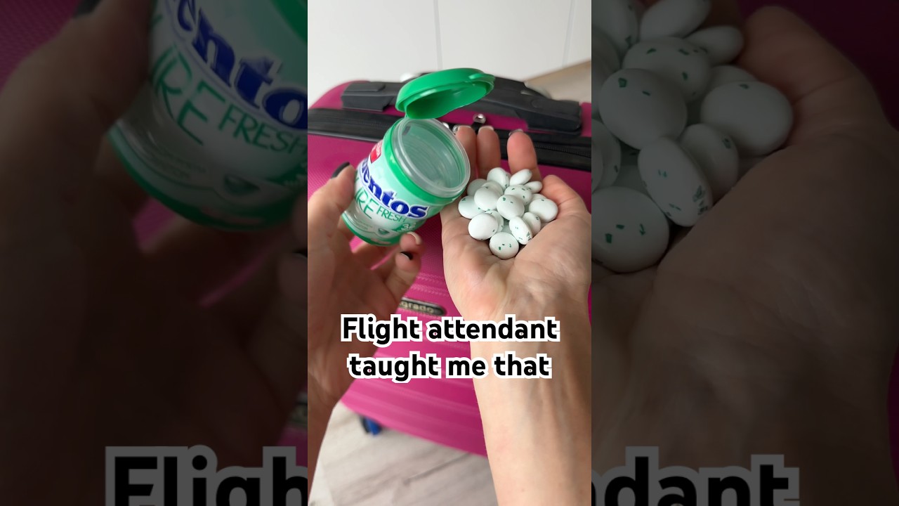 The flight attendant taught me that🛫