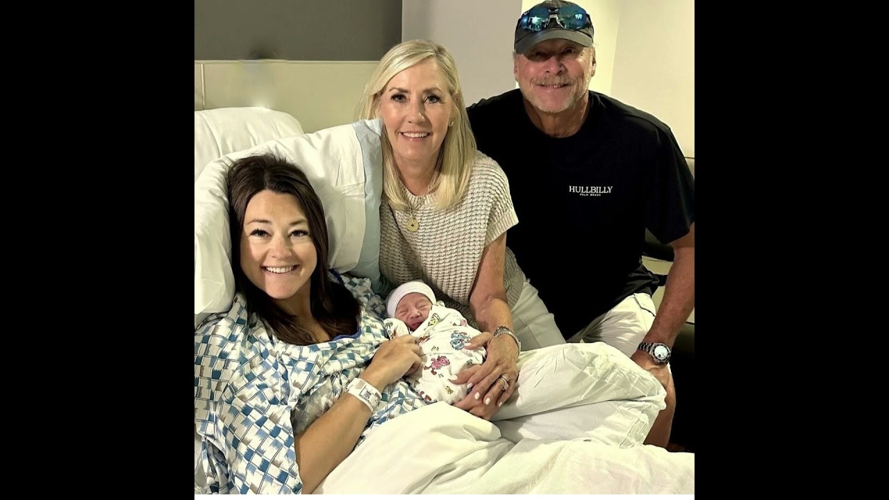 Congrats to Country Music artist Alan Jackson and Denise!!  #alanjackson