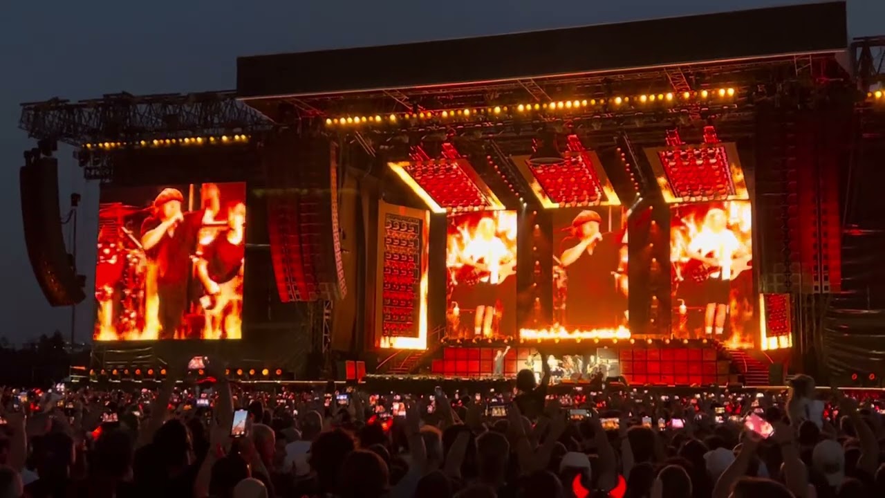 AC DC - Highway To Hell - Paris 2024