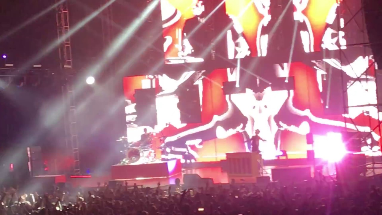 twenty one pilots: Guns For Hands live Warsaw Poland