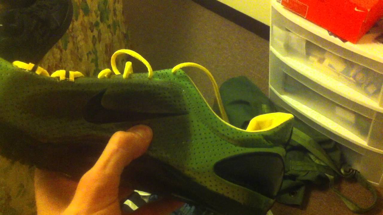 Size 17 Shoes and Feet