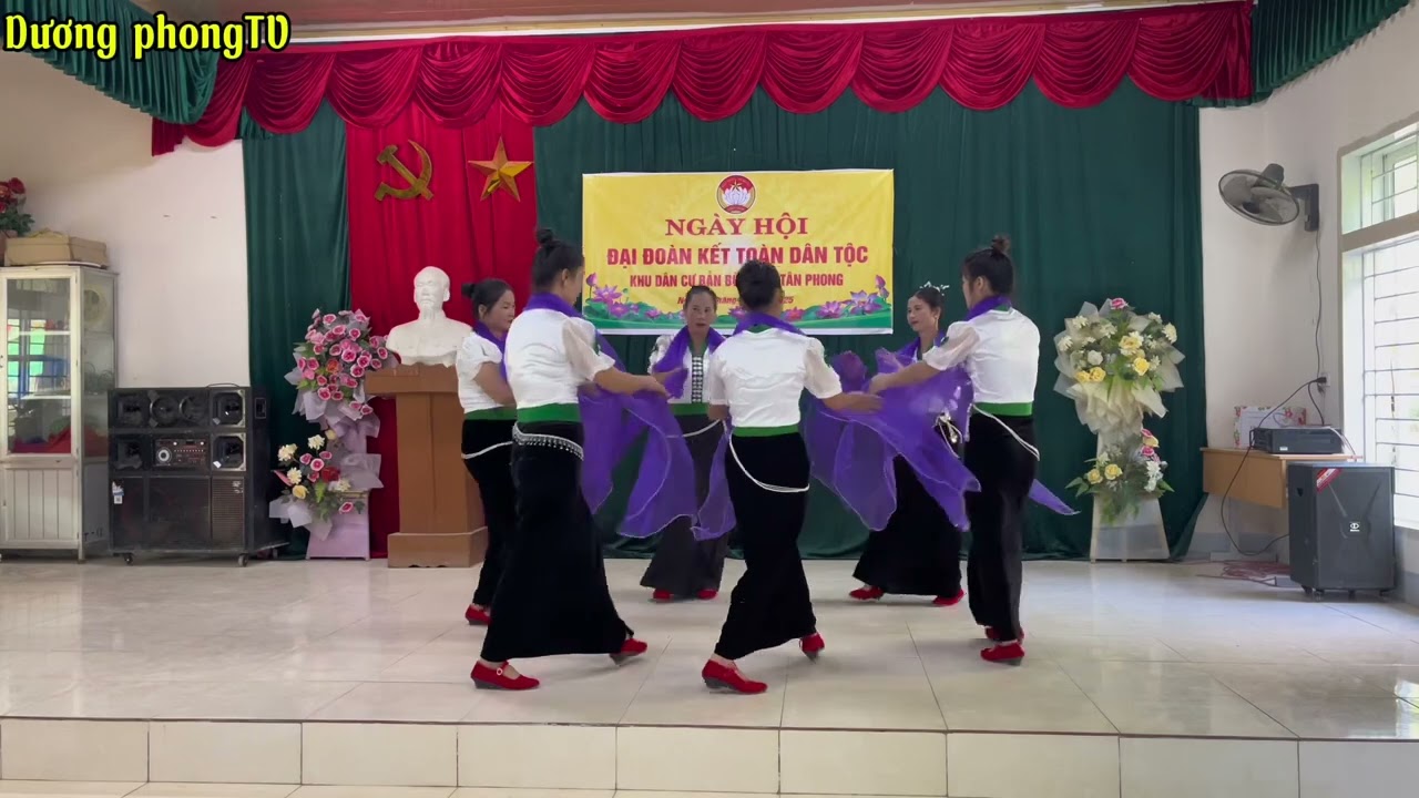 Múa vũ điệu duyên dáng,bản bông Tân phong Sơn la 