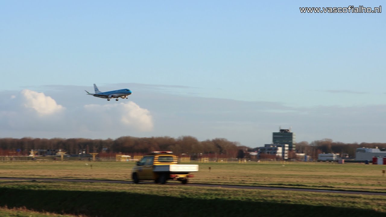 KLM Cityhopper PH-EXT landing at Schiphol