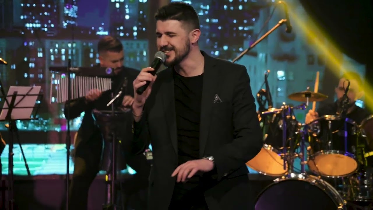 Filip Stojkovski & ShowRoom Band - Noćas sam tužan, ciganko moja (Live TV ShowROOM)