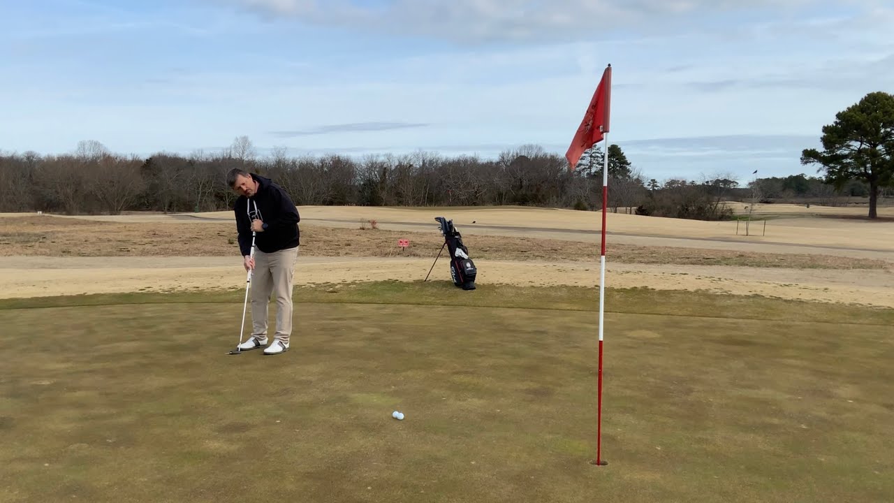What happens when you hit another ball while putting? - USGA Rule 11.1a Explained