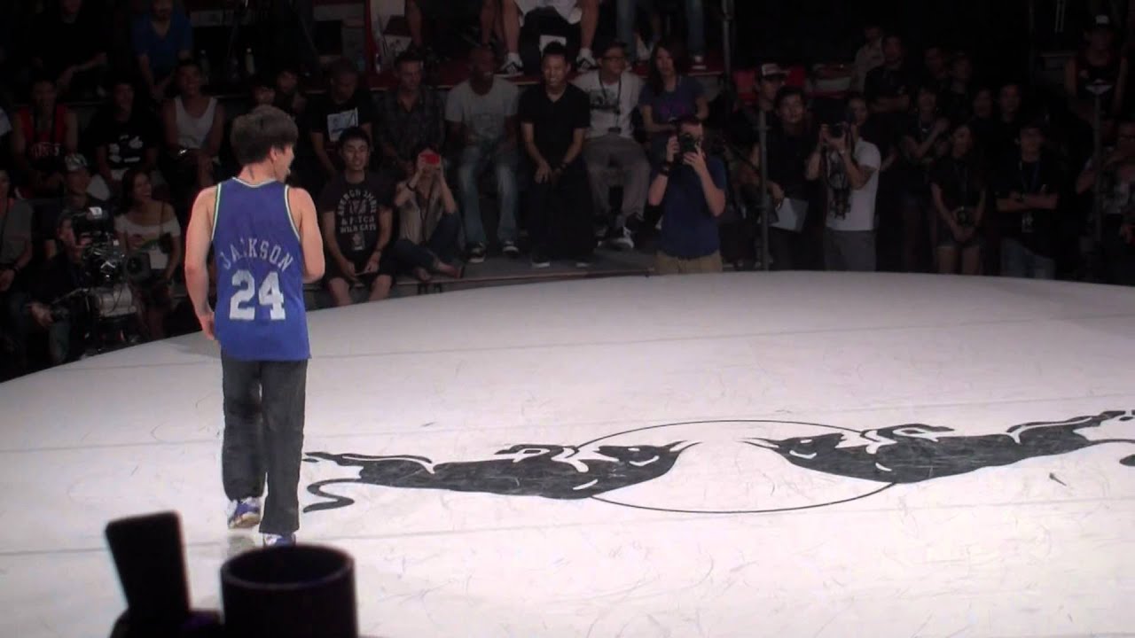 Red Bull BC One 2011 Taiwan Qualifier Final Blue vs Taisuke