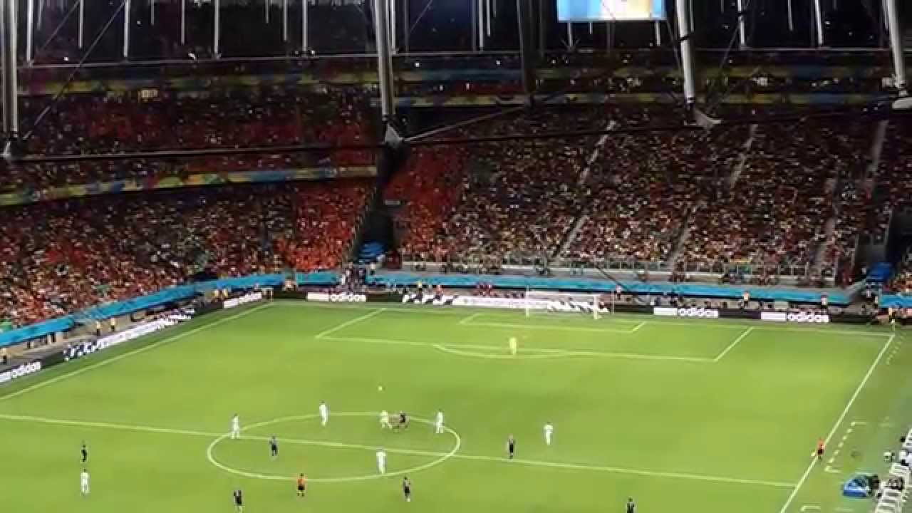 Brazil World Cup 2014-Spain-Holland 1-5- Dutch fans singing -celebrating towards the end of the game